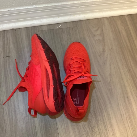 Under Armour HOVR Phantom 2 Versa Red - Picture 7 of 7